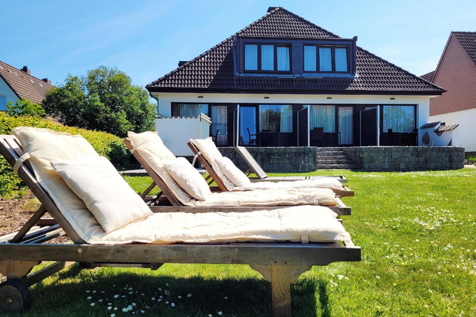 Gemuetliche & Moderne Ferienwohnung - Nur 7 Gehminuten Vom Strand Entfernt, Inklusive Parkplatz Und Gartenzugang Scharbeutz Extérieur photo